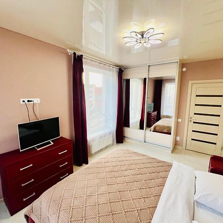 Apartamento Шевченка,60 - Семицвіт Leópolis Exterior foto