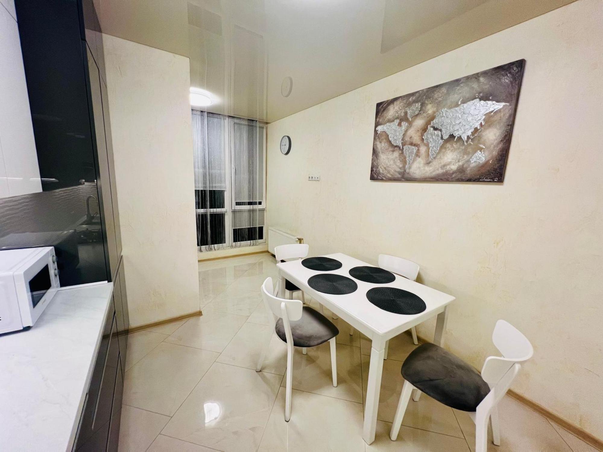 Apartamento Шевченка,60 - Семицвіт Leópolis Exterior foto